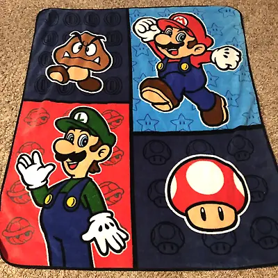 Nintendo Super Mario Fleece Throw Blanket 57  X 47  • $18.80