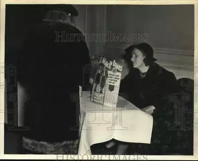 1939 Press Photo Junior League Member Mrs. William Van Antwerp At Ten Eyck Hotel • $9.99