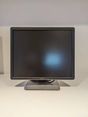 Dell P1914Sf  1280x1024 19  Compact LCD Monitor With Stand  • $25