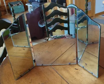 Very Pretty Vintage Tri Fold Mirror Triple Vanity Dresser Mirror • $195.48