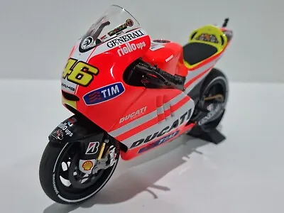 1/12 Minichamps Ducati Desmosedici Valentino Rossi MotoGP 2011 122111046 • $113.62