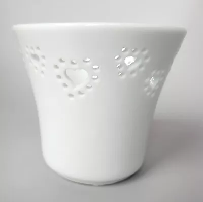 YANKEE CANDLE Ceramic White Cut Out Hearts Tea Light/Votive Holder • £4.75