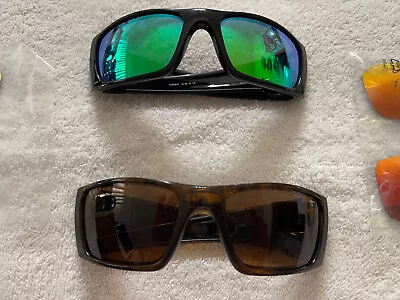 (2) Oakley Polarized Fuel Cell - Excellent Cond. / No Scratches - Xtra Lenses!!! • $129.95