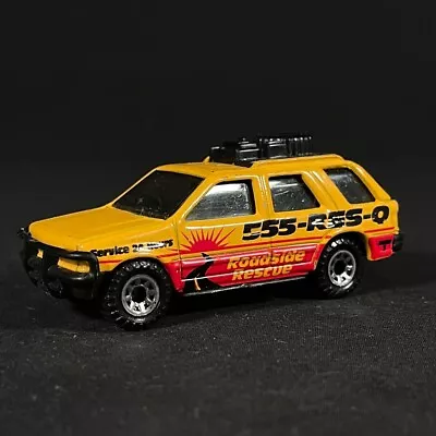 2000 Matchbox #100 On The Road Again-Roadside Rescue ISUZU RODEO Yellow W/8Spoke • $3.99