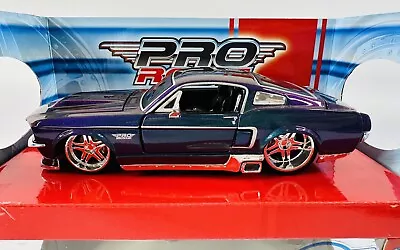 2008 Maisto Pro Rodz 1:24 - 1967 Ford Mustang GT (Color-Shifting Paint) • $85