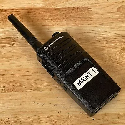 Motorola RMU2040BHLAA Black UHF 4-Channel Two-Way Radio Walkie Talkie For Parts • $50.99