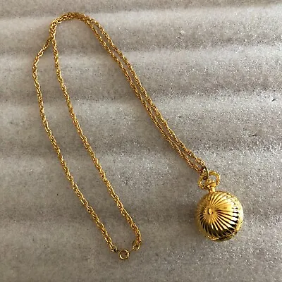 Vintage Pedre Ridged Ball Watch Necklace • $30