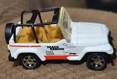 Matchbox Jeep Wrangler 1998 Beach Rescue 06 Toy Car 1:56 White Black EUC C135B • $17.36