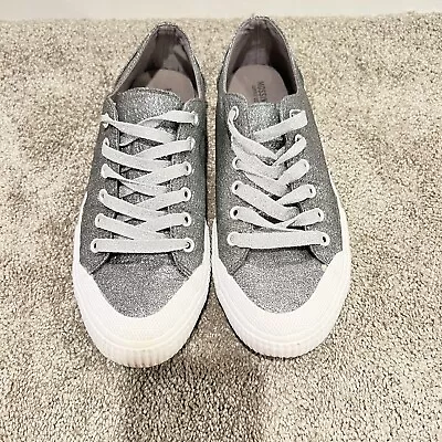 Mossimo Supply Co Tennis Shoes Color Silver And White Women's Size 8 • $15