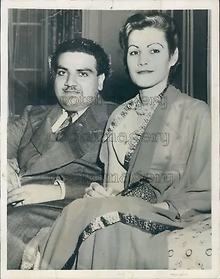 1949 Press Photo Maharajah Of Jodhpur With Wife Sundra Devi • $15