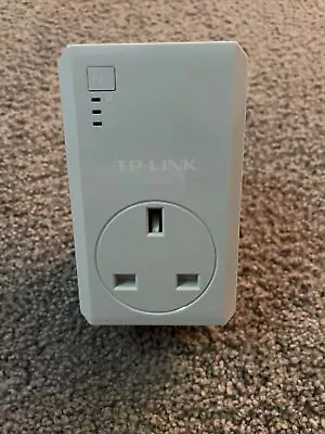 TP-LINK TL-PA4020P 2-Port Passthrough Homeplug / Powerline Adapter • £0.99