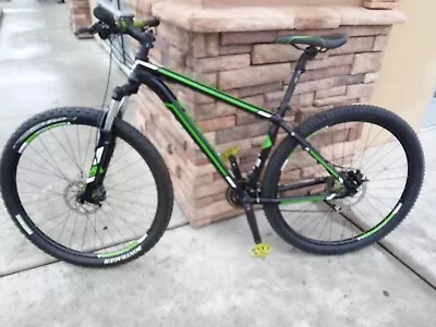 Men's Trek Wahoo Mountain Bike Front Suspension/rear Rigid 29  Tubeless Tires  • $500