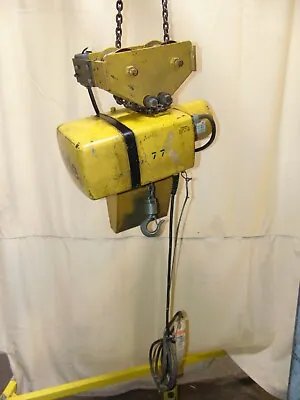 Industrial Yale Electric Chain Hoist 1/2 Ton With Trolley  • $590