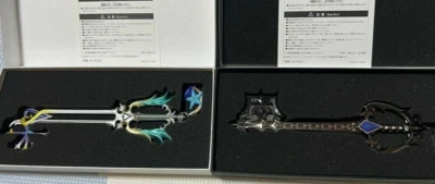 $284.05 • Buy Kingdom Hearts Disney Ambassador Hotel Keyblade 2 Set 20th Anniversary Uneused