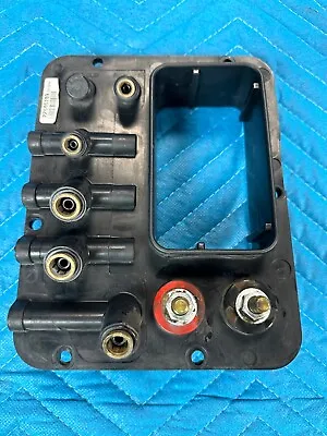 Volvo VNL Air Manifold 2020 OEM • $95