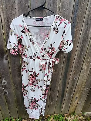 Maternity White Floral Flowy HiLo Stretchy Soft Pullover Dress • $11