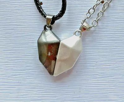 £5.95 • Buy 2 Couple Magnetic Heart Necklace Lovers Distance Pendant Charm FREE Gift Bag UK