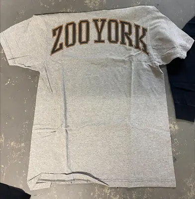 Vintage Zoo York T-Shirt Grey- Medium • £10