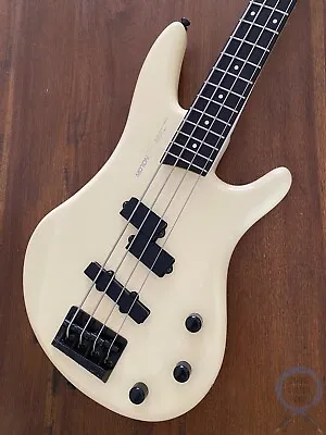 Yamaha MB IIIR Motion B Bass 1989 White Rare Model • $790