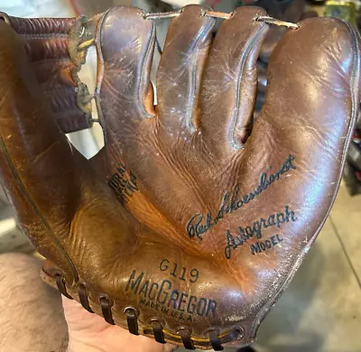 Vintage MacGregor Red Schoendiest G119 Baseball Glove Right Handed Throwing RHT • $34.95