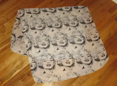 Black White Marilyn Monroe Sheer Oblong Scarf 54  • £6.74