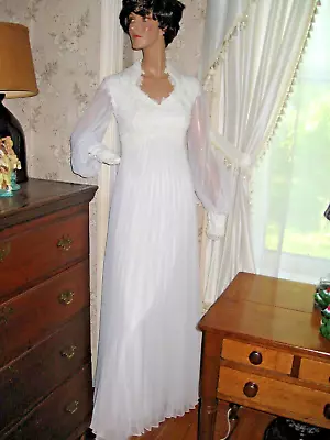 Lovely Vintage 1960-70 White Chiffon Pleated Bridal Gown - Train - Empire Waist • $49.95