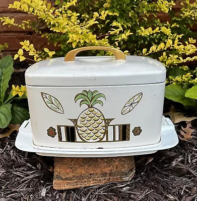 Vintage 1960s Metal Tin Cake Carrier W/Plastic Bottom & Click Locking Sides USA • $19.99