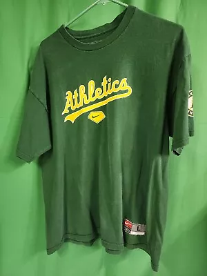 Nike Oakland Athletics A's MLB Baseball Green T-Shirt Mens Size Large  • $18.75