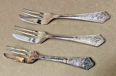 3 Salad Dessert Pastry Forks Celtic Newbridge Silverplate EPNS Irish 5 3/8  • $14.99