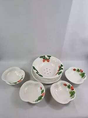 Bassano Ceramic Italy Hand Painted Berry Majolica Drainer Plate & 4 Bowls • £19.90
