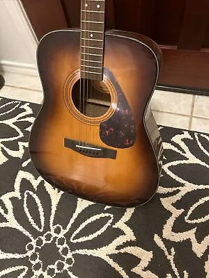 Yamaha F335 Acoustic Guitar - Natural • $80