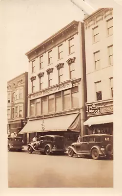 MERIDEN CT ~ STREET BUSINESS PEOPLE CARS PHOTOGRAPH NOT POSTCARD~ 1920's • $12