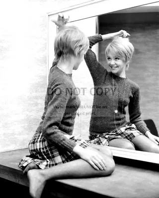 Actress Hayley Mills - 8x10 Publicity Photo (dd338) • $8.87