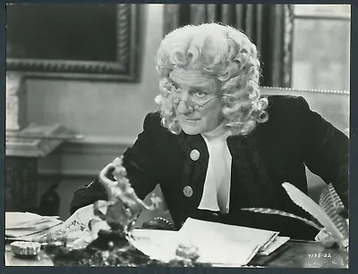 Kidnapped ’71 TREVOR HOWARD WEARING A WHITE WIG • $16.99