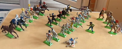 £10 • Buy Britain’s Deetail Toy Soldiers  19 Standing  6 Horses & 5 Riders 1 Cowboy