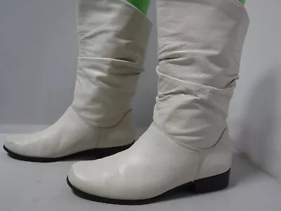 Pm2 Vtg St John's Bay Ivory Leather Slouch Pull On Scrunch Riding Boots 7.5 W • $29.99