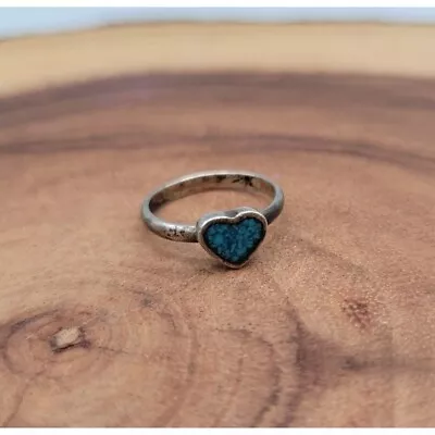 VINTAGE STERLING SILVER TURQUOISE INLAID CHIP HEART RING SIZE 6 No25 • $10