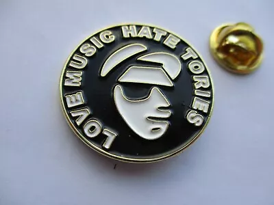 LOVE MUSIC HATE TORIES METAL BADGE Anti Tory Enamel Pin  Gold • £3.49