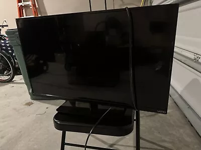 Vizio E320-B2 32 TV W/Remote  • $60