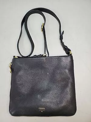 Fossil Black Leather Expandable Crossbody Bag • $15.99