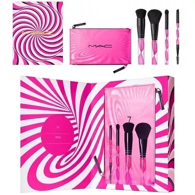 Nib Mac Cosmetics Wave Your Wand Bursh Kit • $28