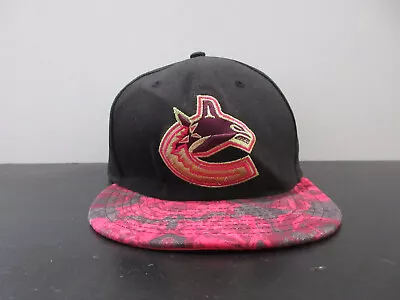 Vancouver Canucks Hat Cap Fitted Mens 7 1/2 Black Red NHL Hockey New Era • $23.10