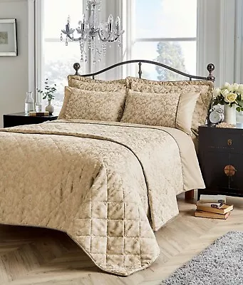 Savoy Jacquard Comfortable Duvet Cover Set With Pillow Case Bedding Set • £24.86