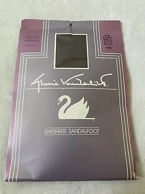 Gloria Vanderbilt Pantyhose - Day Sheer Sandalfoot NEW BROWN Sz D 1980s • $8.90