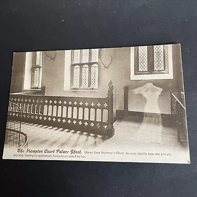 Old Postcard. The  Hampton Court  Palace Ghost. Jane Seymour.  Un Posted. • £2.99