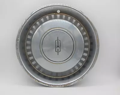 Vintage Oldsmobile Cutless Hubcap 1975-77 16  • $34.99