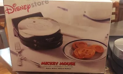 VillaWare Mickey's Waffler Mickey Mouse Single Waffle Maker Model 5555-01 Disney • $32