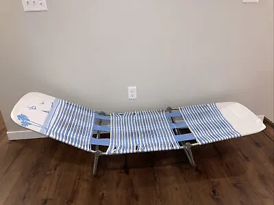 Vintage Lawn Beach Lounge Folding Chair Blue Pool Patio Chaise Vinyl Aluminum • $45