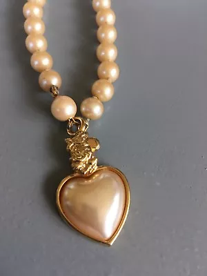 Disney Minnie Mouse Faux Pearl Gold Tone Bracelet- 7 1/4” Cute ! • $9.99