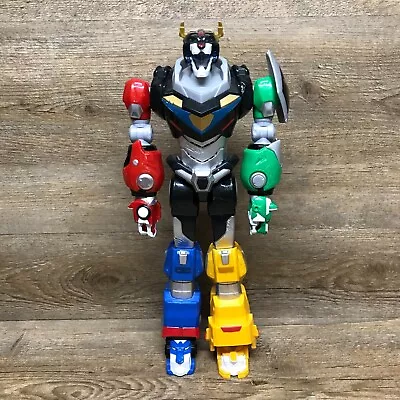 2017 Voltron Playmates 15  DWA Working Lights And Sound No Wings Pre-Owned • $15.99